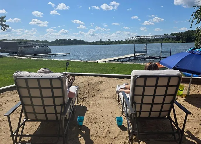 Holiday home 3bed 2bath Luxury House On Myers Bay Private Pier Firepit And Deck