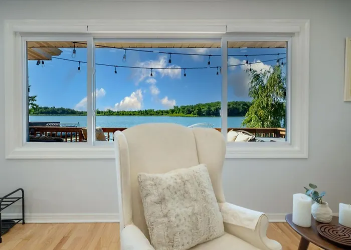 3bed 2bath Luxury House On Myers Bay Private Pier Firepit And Deck Holiday home Fox Lake