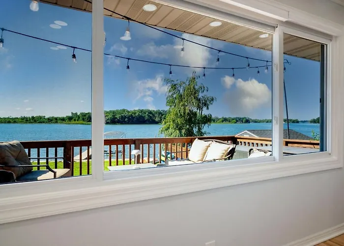 3bed 2bath Luxury House On Myers Bay Private Pier Firepit And Deck Holiday home