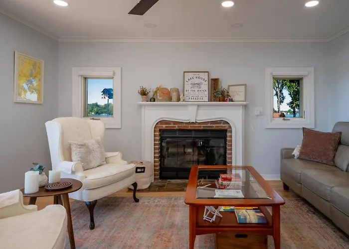 Holiday home 3bed 2bath Luxury House On Myers Bay Private Pier Firepit And Deck *